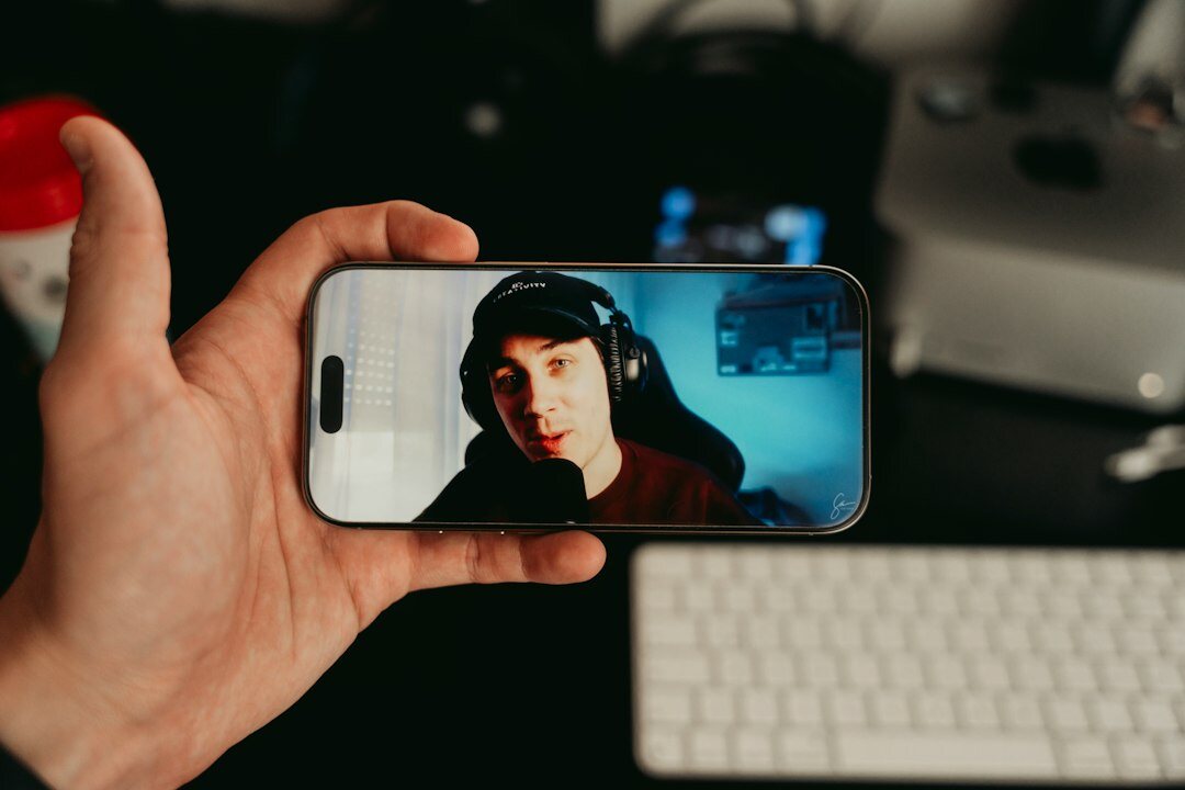 Uruguayan influencer recording content with a smartphone